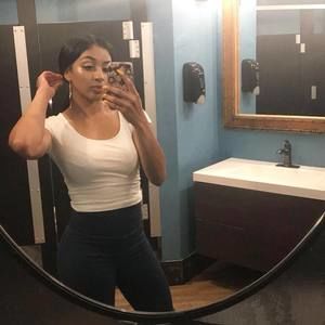 Meet your Posher, Isabelle